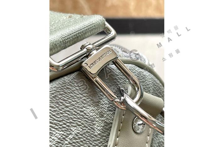 ���̺��� Ű�� �ݵѸ��� 45    M11718  24/�Ż�