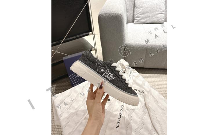 ���  B33 ����Ŀ�� SP4942    ��������