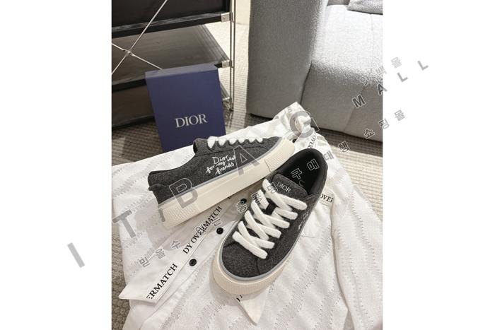 ���  B33 ����Ŀ�� SP4942    ��������