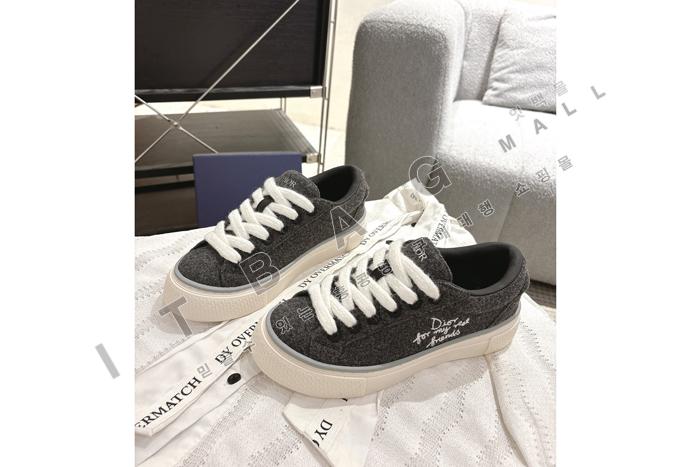 ���  B33 ����Ŀ�� SP4942    ��������