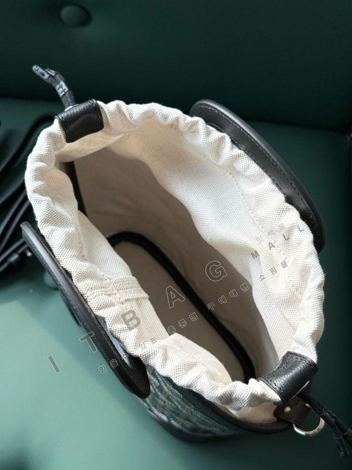 ���ߵ� ���簡  �̴� �� GD6100   25/�Ż�