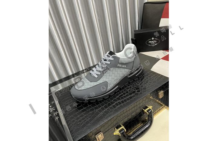�����  ����  ����Ŀ��  MYB9445