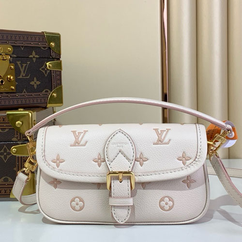���̺���  M13642   25/�Ż�