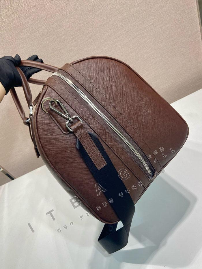 ����� �ﰢ�ΰ� ���ǾƳ� Ʈ������ 2VC018-4