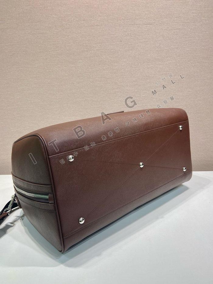 ����� �ﰢ�ΰ� ���ǾƳ� Ʈ������ 2VC018-4