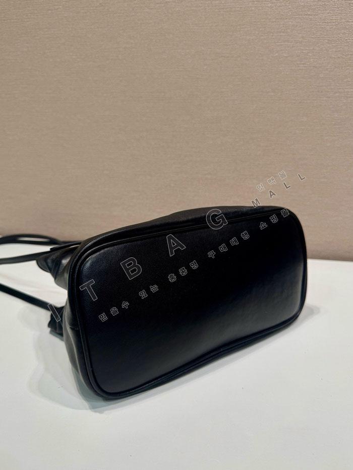 ����� �ٴ� �����  1BG586   25/�Ż�  