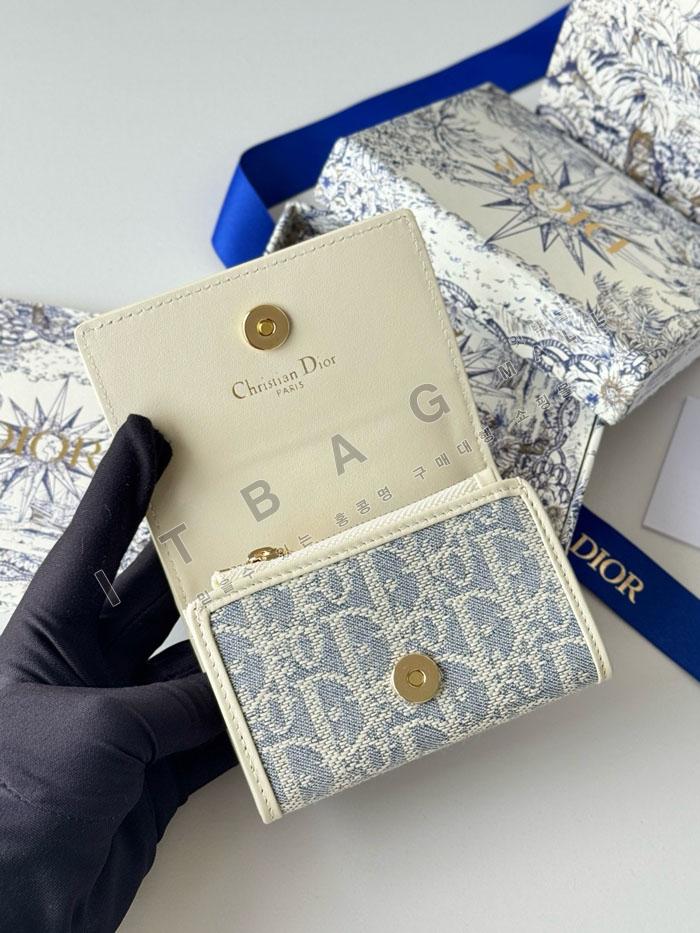 ��� 30 Montaigne Glycine ����  A82388   25/�Ż�