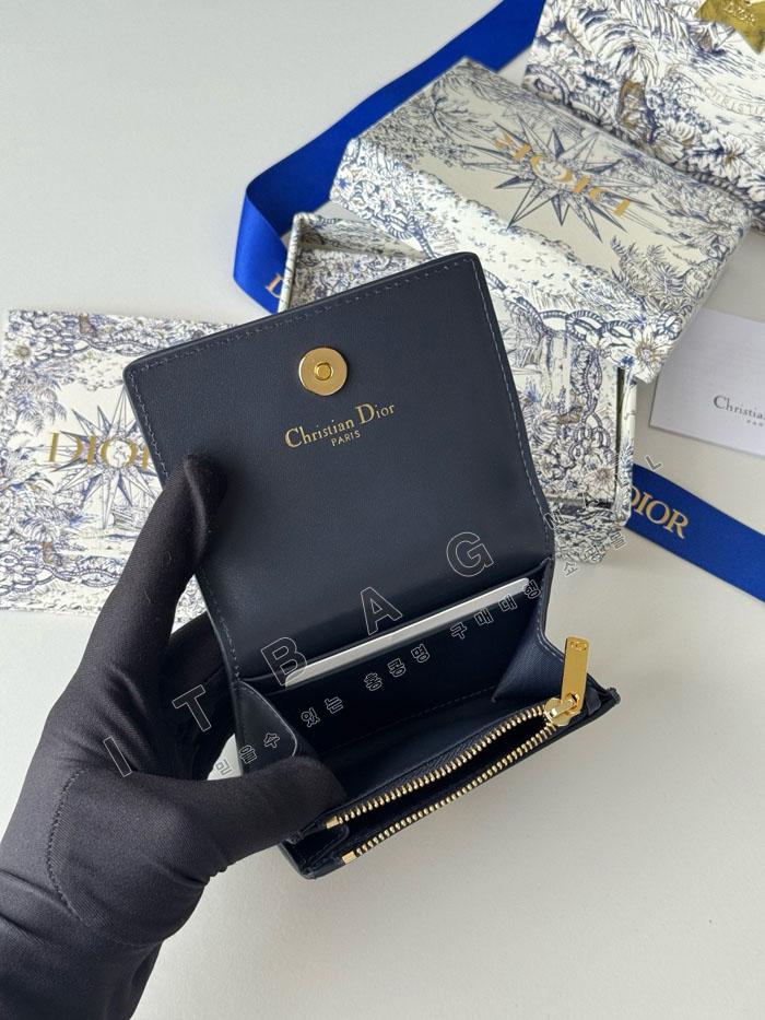 ��� 30 Montaigne Glycine ����  A82388-2   25/�Ż�
