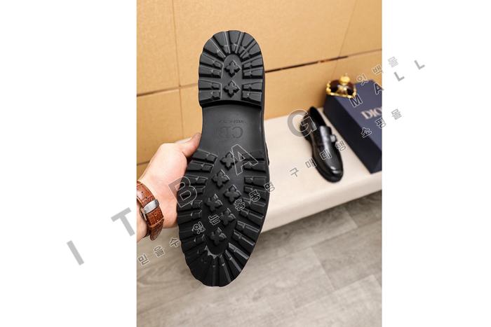���  ���� ����  MYB6952
