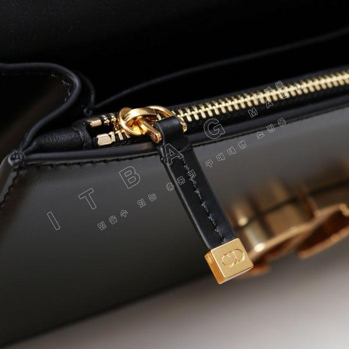 ��� 30 Montaigne ž �ڵ��  DR09458   25/�Ż�