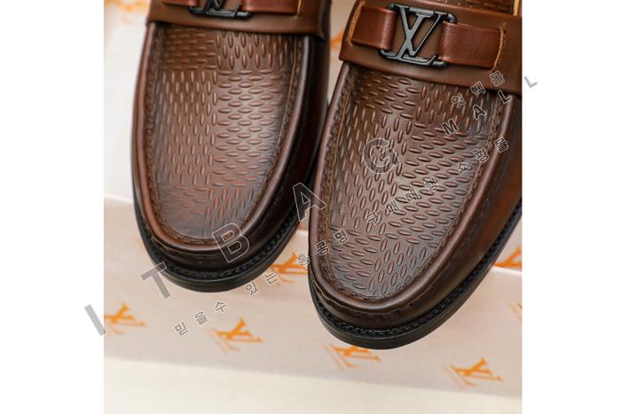 ���̺���   ���� ����   MYB9326