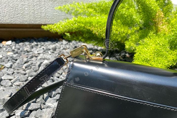 �䷹����  ����䷹ �����ڴ� ���� ž �ڵ��   JUN9019     ����ǰX