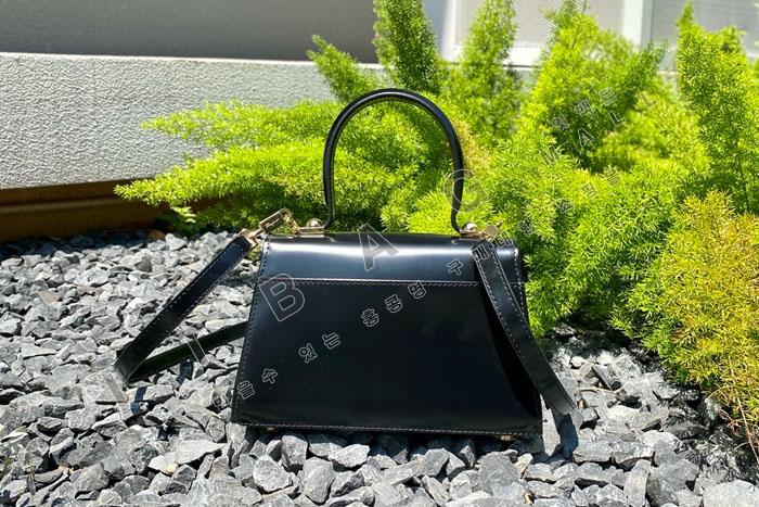 �䷹����  ����䷹ �����ڴ� ���� ž �ڵ��   JUN9019     ����ǰX