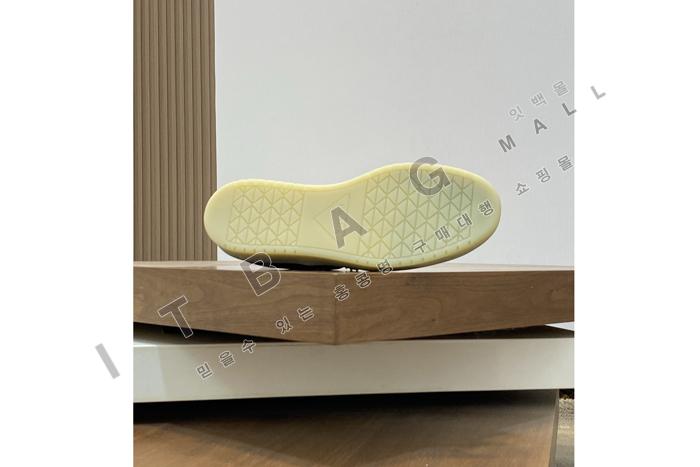 ����� �ٿ�Ÿ�� �����Ϸ� �� �����̵� ����Ŀ�� YF3120 ��