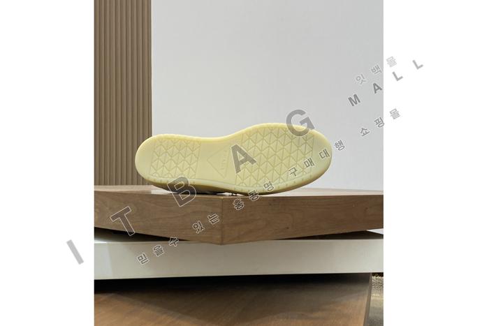 ����� �ٿ�Ÿ�� �����Ϸ� �� �����̵� ����Ŀ�� YF3120-2 ��