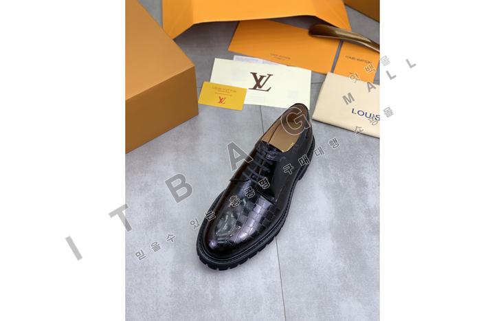 ���̺���   ����  ����  YF6622 ��