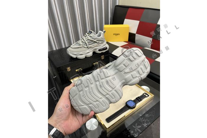 �ҵ�  ���� ����Ŀ��  MYB5136-1