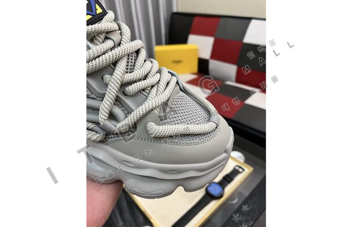 �ҵ�  ���� ����Ŀ��  MYB5136-1