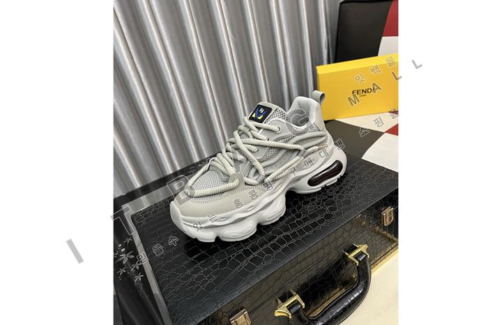 �ҵ�  ���� ����Ŀ��  MYB5136-1