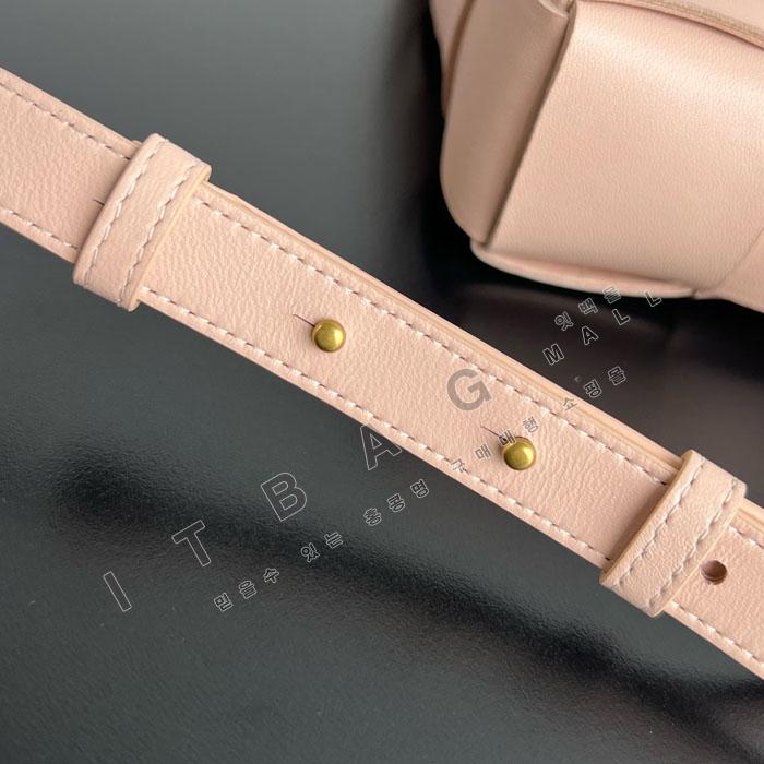 ���װ� ����Ÿ �̴� �̽�Ʈ ����Ʈ �Ƹ��� ��Ʈ��  SF09412    24/�Ż�    ����ǰX