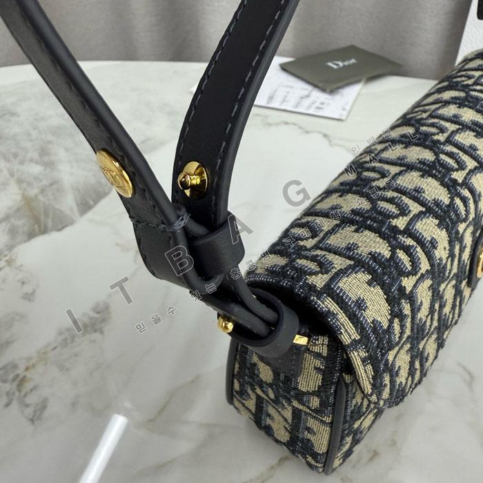 ��� 30 Montaigne D-Vine ü�� �Ŀ�ġ  DR09485  25/�Ż�