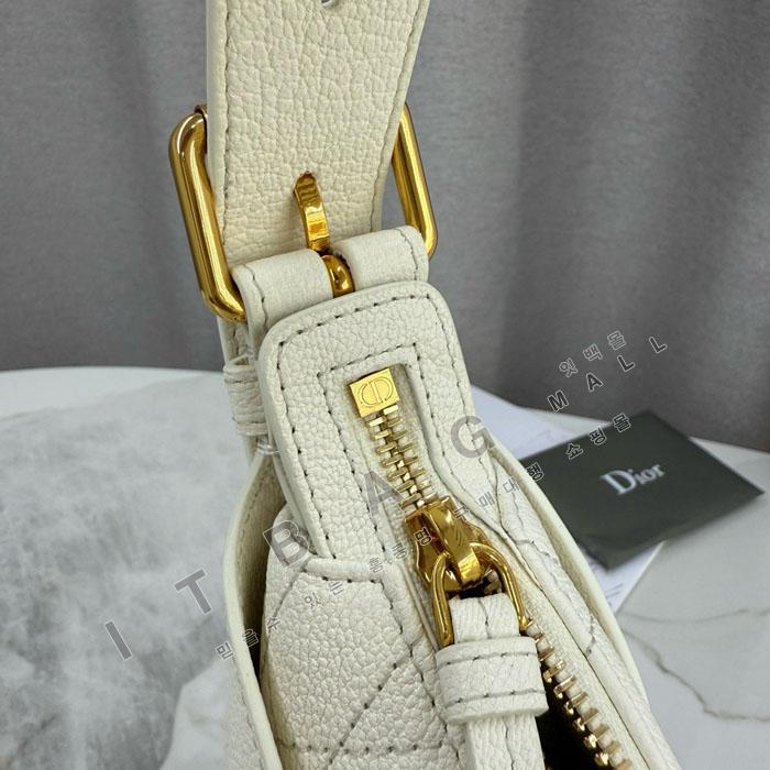 ��� Voyage ���� ��   DR09486-1  25/�Ż�