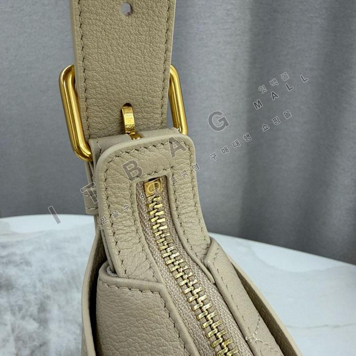 ���  Voyage �̵�� ��   DR09487-3  25/�Ż�