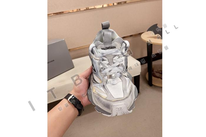 �߷��þư�  ����Ŀ��  YF4517-3  �� ��������