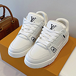 ���̺���  Ʈ���̳� ����Ŀ�� YF6453  ��  ��������