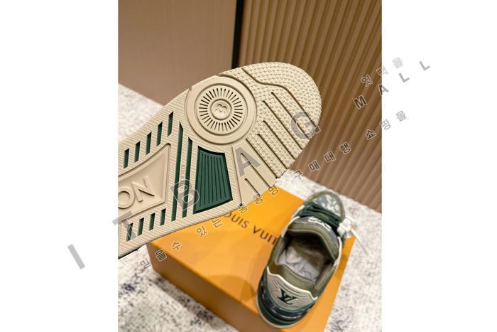 ���̺���  Ʈ���̳� ����Ŀ��  YF6455-1  �� �������� 