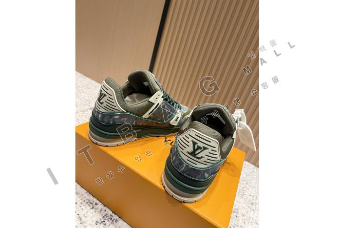 ���̺���  Ʈ���̳� ����Ŀ��  YF6455-1  �� �������� 