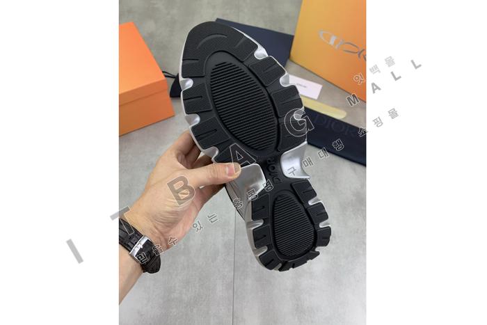���   ����  ����Ŀ�� YF6643 ��