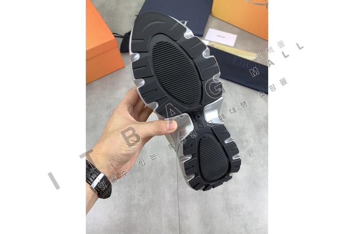 ���   ����  ����Ŀ�� YF6643-3 ��