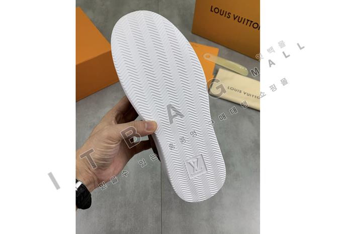 ���̺���   ����  ����Ŀ�� YF6646