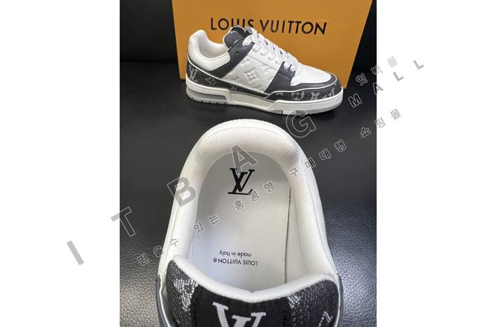 ���̺��� Ʈ���̳� ����Ŀ��  YF6160-1 ��