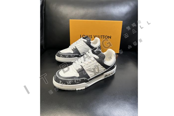 ���̺��� Ʈ���̳� ����Ŀ��  YF6160-1 ��