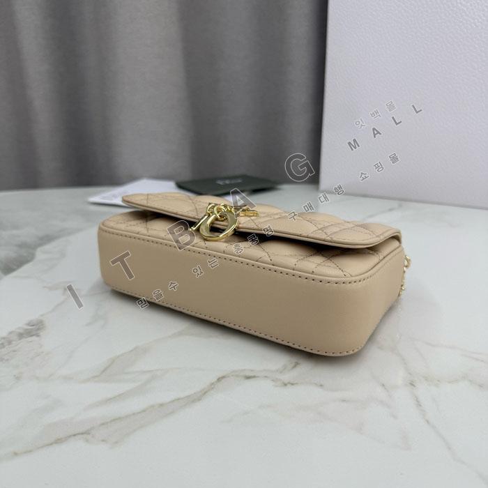 ��� My Dior - Dior Talk �޴��� �Ŀ�ġ  DR09502-4  25/�Ż�   