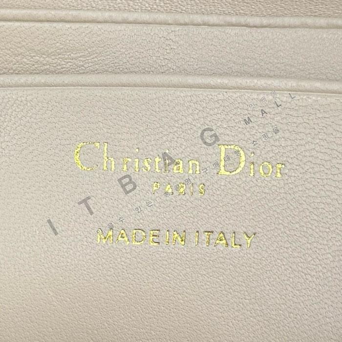��� My Dior - Dior Talk �޴��� �Ŀ�ġ  DR09502-4  25/�Ż�   