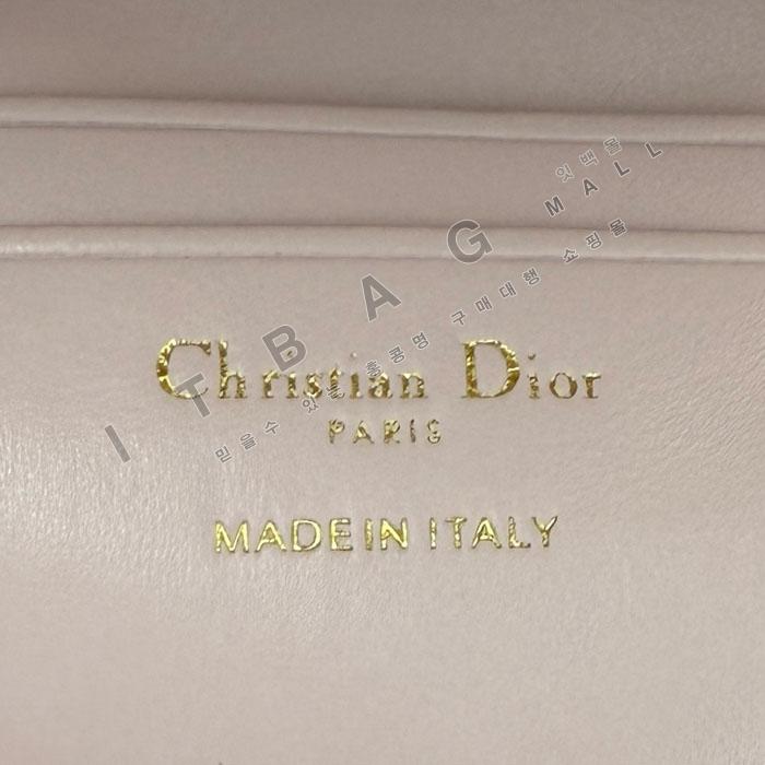 ��� My Dior - Dior Talk �޴��� �Ŀ�ġ  DR09502  25/�Ż�   