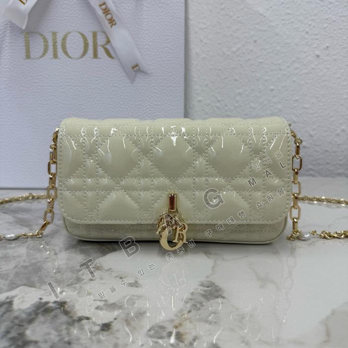 ��� My Dior - Dior Talk �޴��� �Ŀ�ġ  DR09502-1  25/�Ż�   