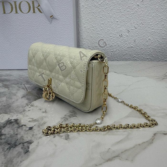 ��� My Dior - Dior Talk �޴��� �Ŀ�ġ  DR09502-1  25/�Ż�   