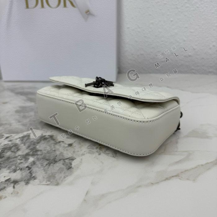 ��� My Dior - Dior Talk �޴��� �Ŀ�ġ  DR09502-23  25/�Ż�   