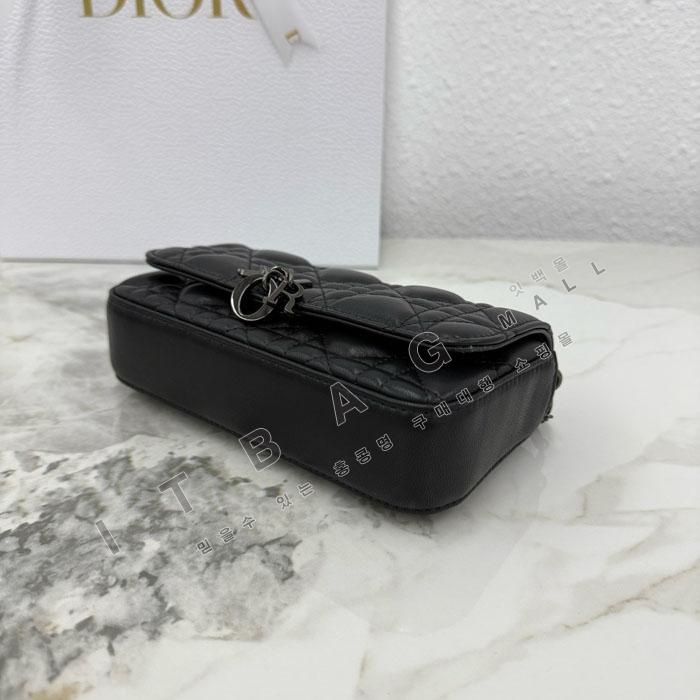 ��� My Dior - Dior Talk �޴��� �Ŀ�ġ  DR09502-24  25/�Ż�   
