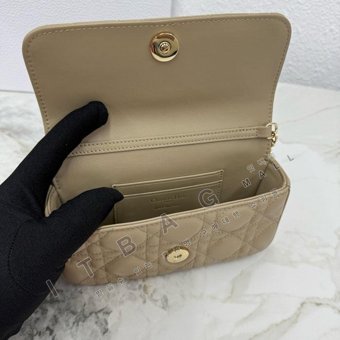 ��� My Dior - Dior Talk �޴��� �Ŀ�ġ  DR09502-10  25/�Ż�   