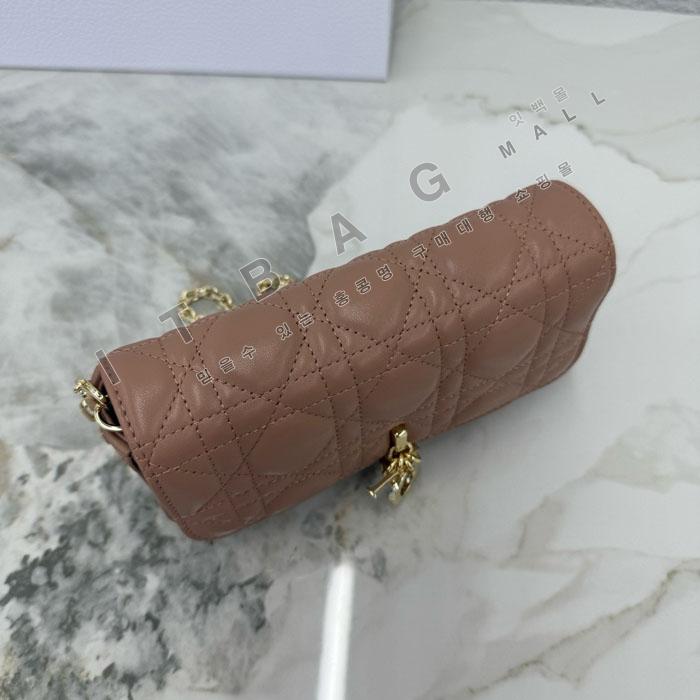 ��� My Dior - Dior Talk �޴��� �Ŀ�ġ  DR09502-16  25/�Ż�   
