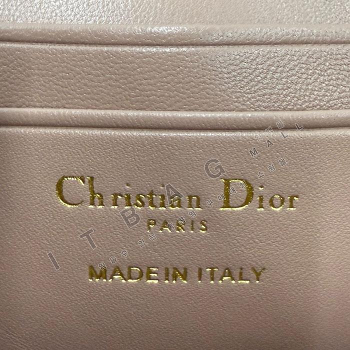 ��� My Dior - Dior Talk �޴��� �Ŀ�ġ  DR09502-16  25/�Ż�   