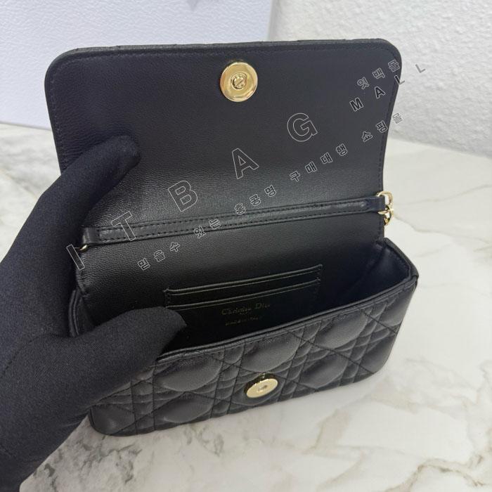 ��� My Dior - Dior Talk �޴��� �Ŀ�ġ  DR09502-17  25/�Ż�   