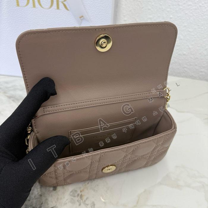 ��� My Dior - Dior Talk �޴��� �Ŀ�ġ  DR09502-19  25/�Ż�   