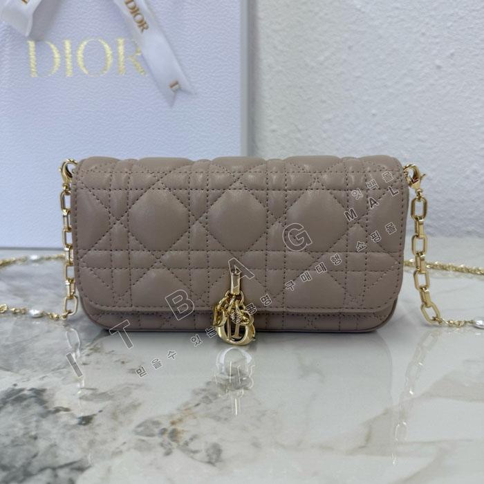 ��� My Dior - Dior Talk �޴��� �Ŀ�ġ  DR09502-21  25/�Ż�   