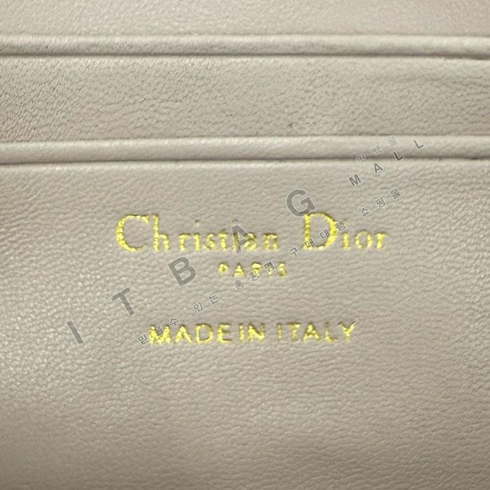 ��� My Dior - Dior Talk �޴��� �Ŀ�ġ  DR09502-21  25/�Ż�   